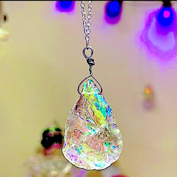 BOGO!! 🔮✨ Angel Aura Quartz Hand Crafted Pear Pendant w/ Sterling Silver chain - Picture 9 of 14
